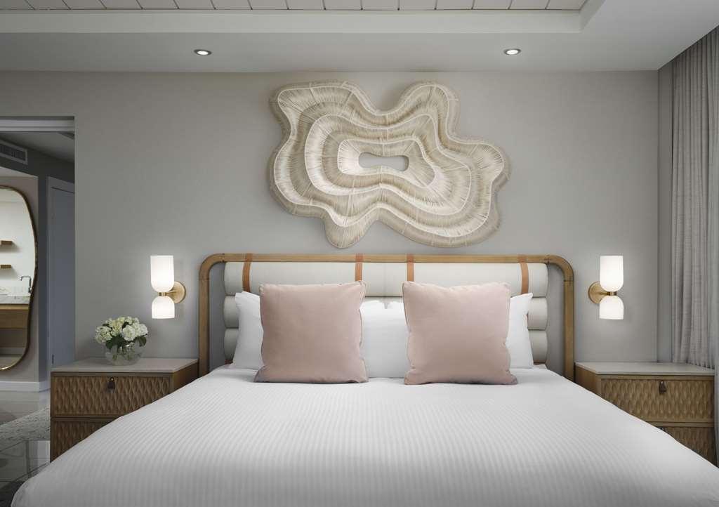 Hotel La Jolla, Curio Collection By Hilton San Diego Room photo